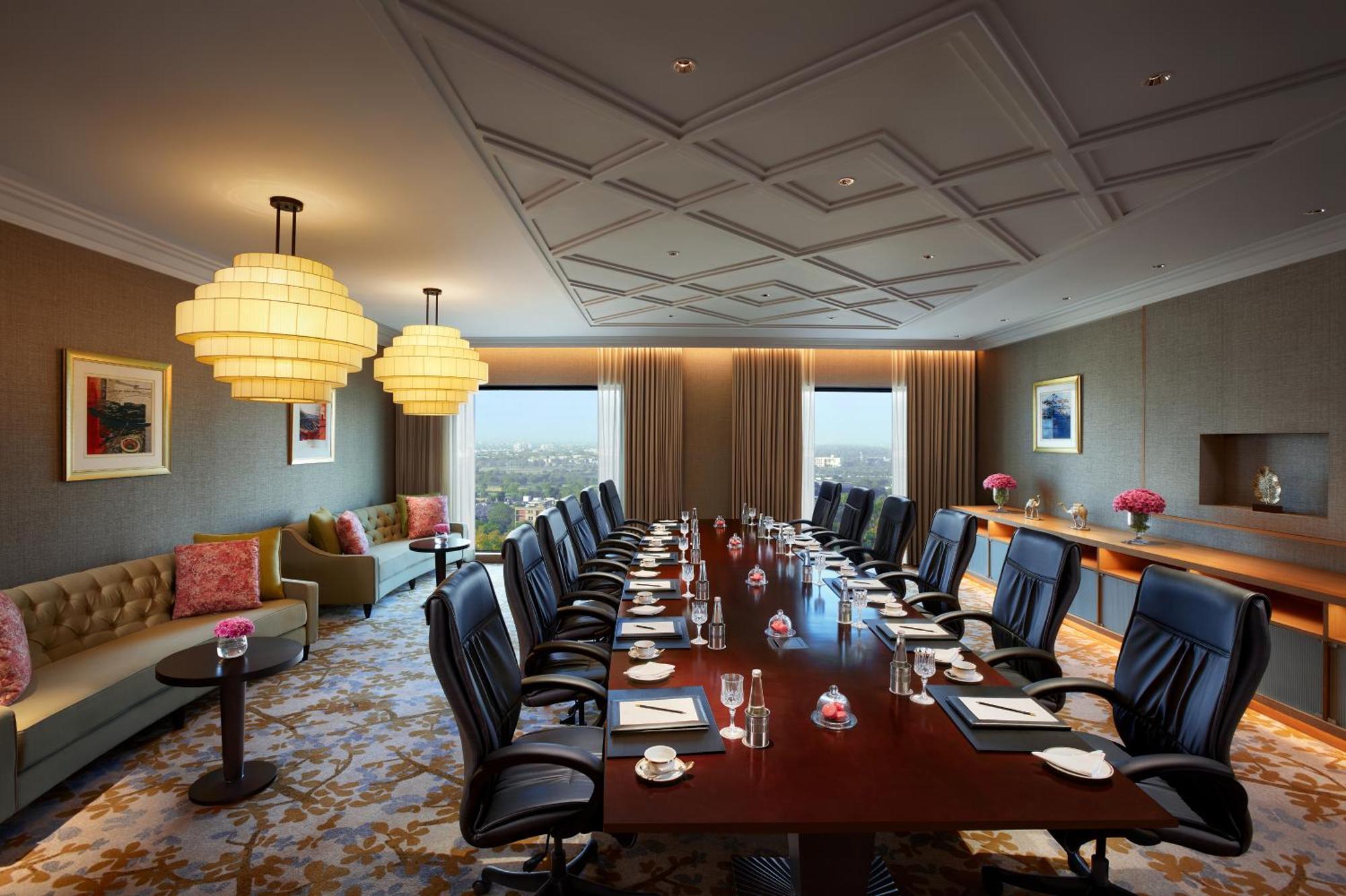 Hotel The Leela Gandhinagar Extérieur photo
