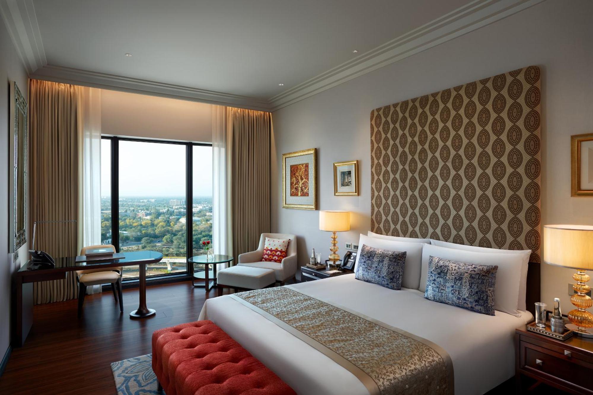 Hotel The Leela Gandhinagar Extérieur photo