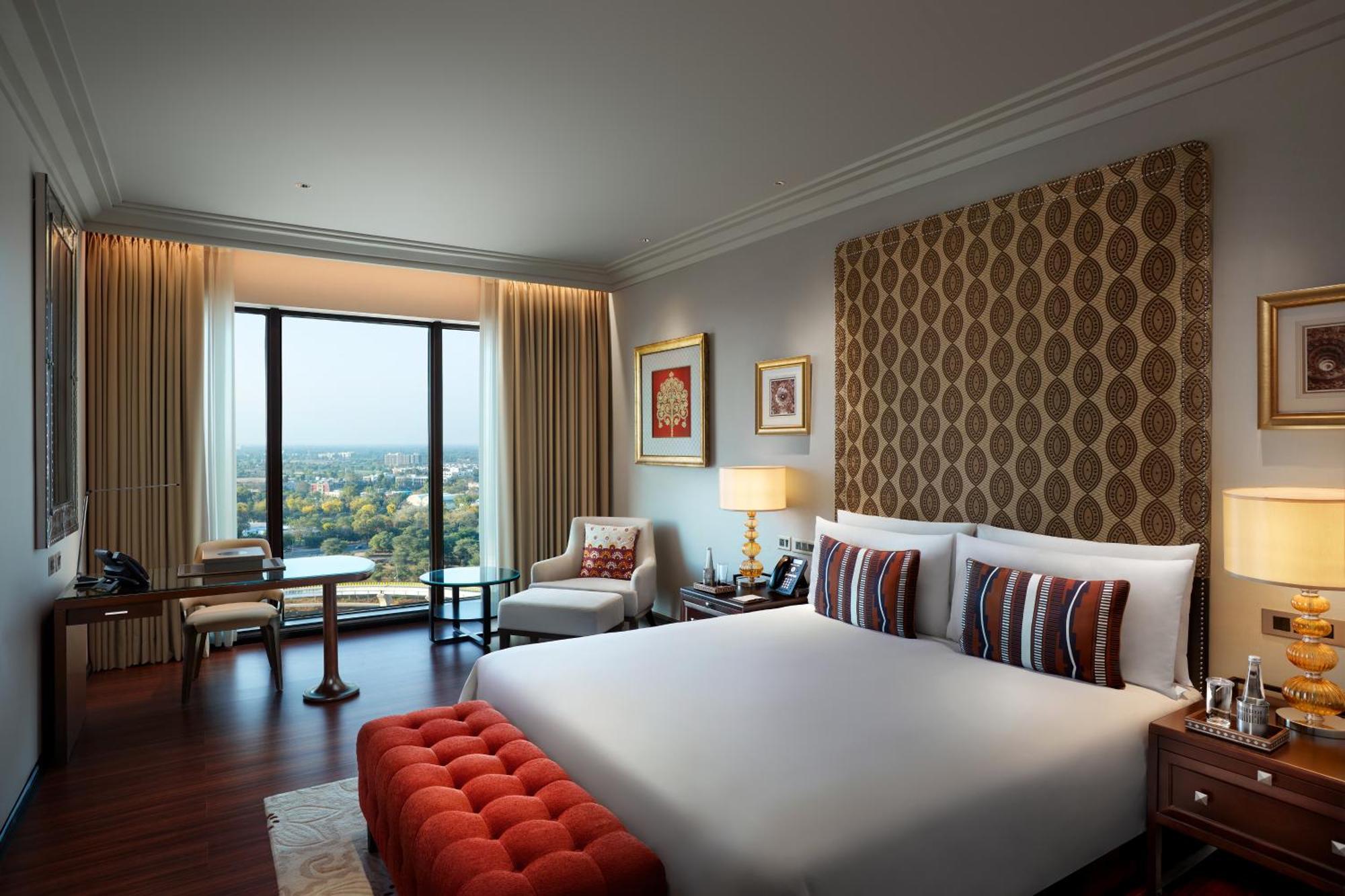 Hotel The Leela Gandhinagar Extérieur photo