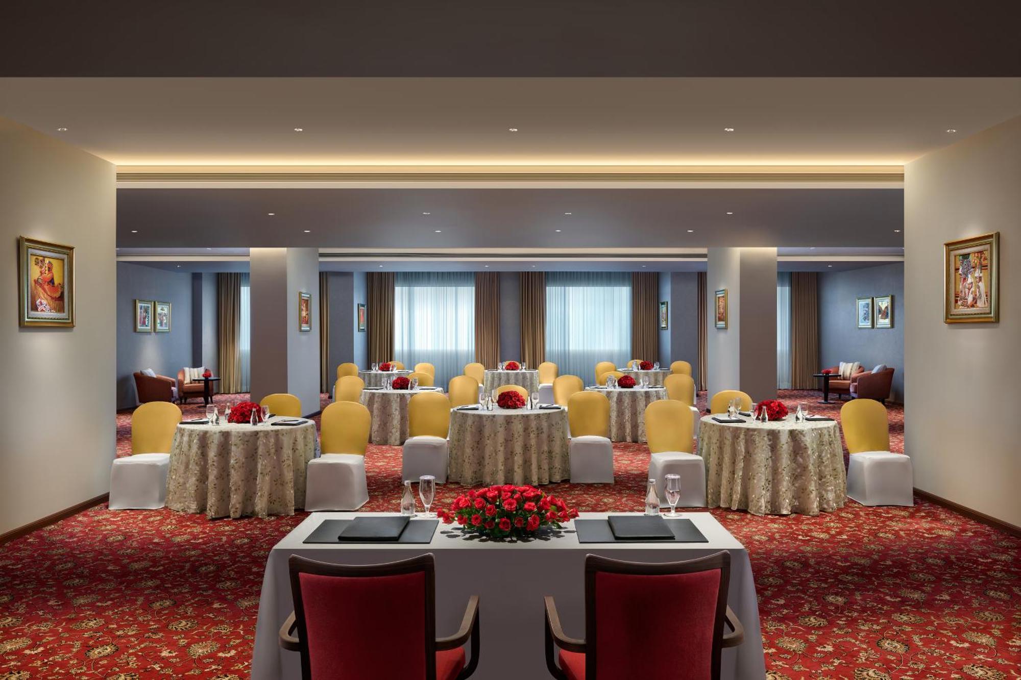 Hotel The Leela Gandhinagar Extérieur photo